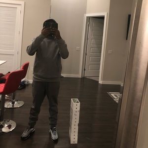 Meet your Posher, Jaray